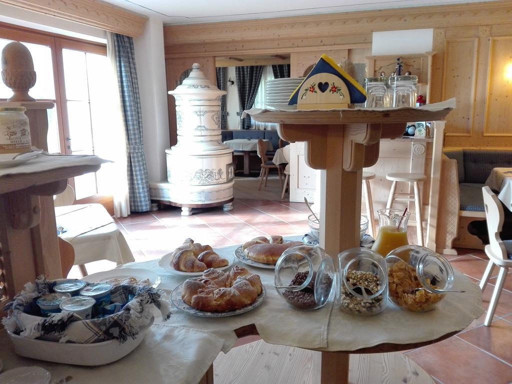 Bed and Breakfast Agritur Cornasest Breguzzo Exterior foto