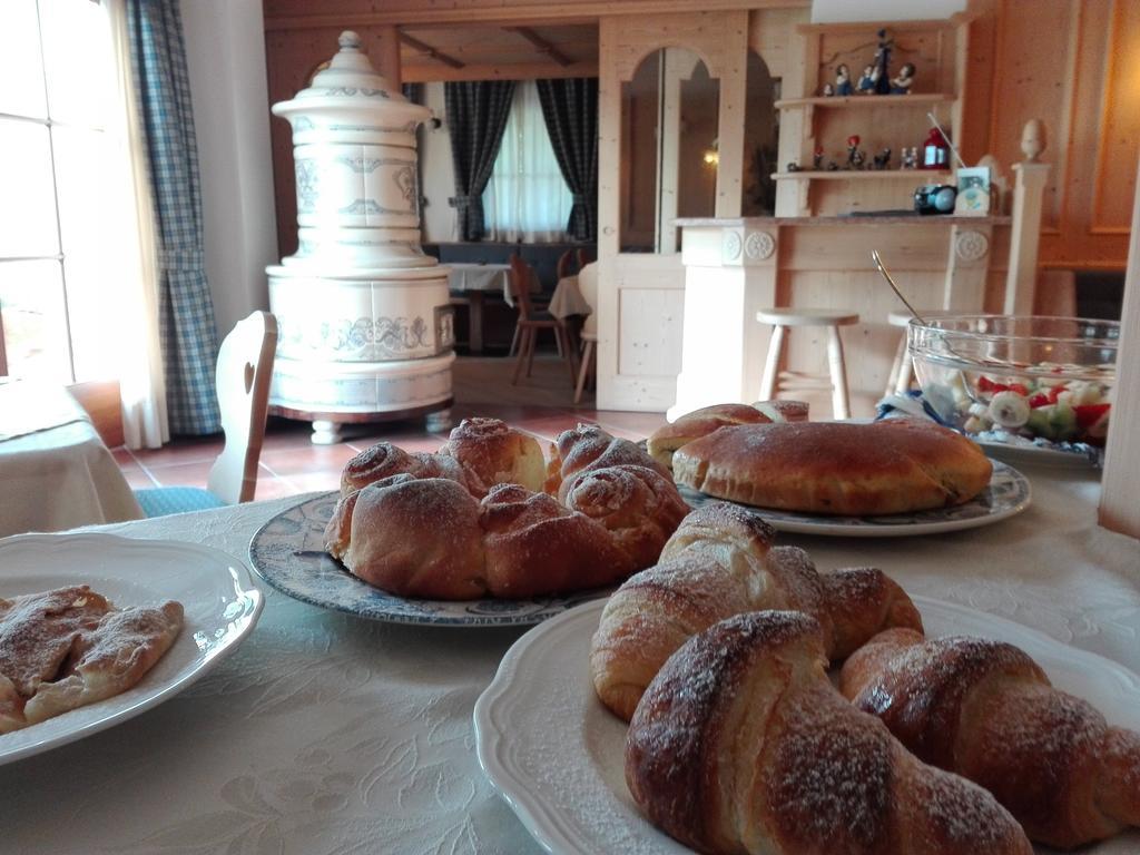 Bed and Breakfast Agritur Cornasest Breguzzo Exterior foto